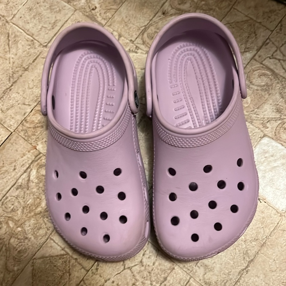 Kids lavender crocs size 1